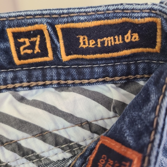 Rock Revival Alivia Bermuda Jean Shorts Size 27 - Picture 7 of 7